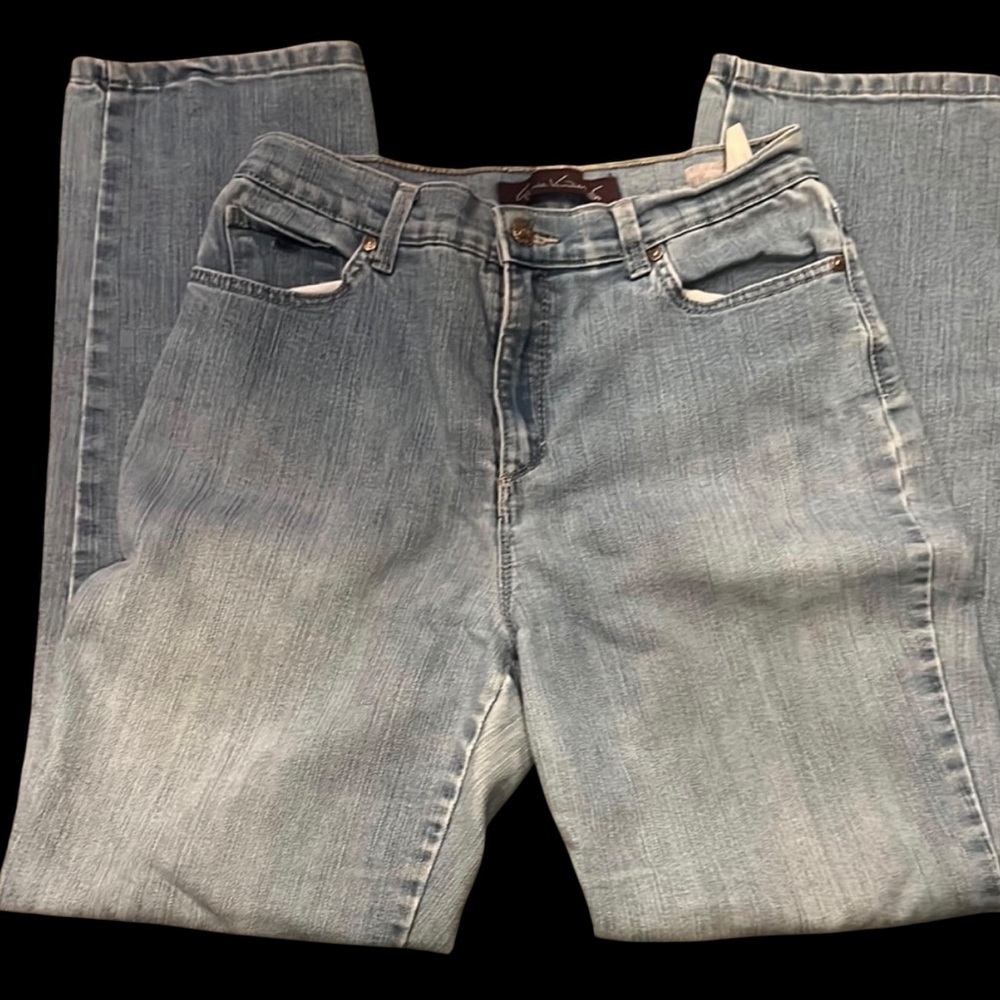 Gloria Vanderbilt Blue Straight
Leg Jeans size 8